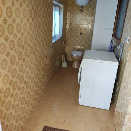 アパート Attico Mansardato サン・サルヴォ